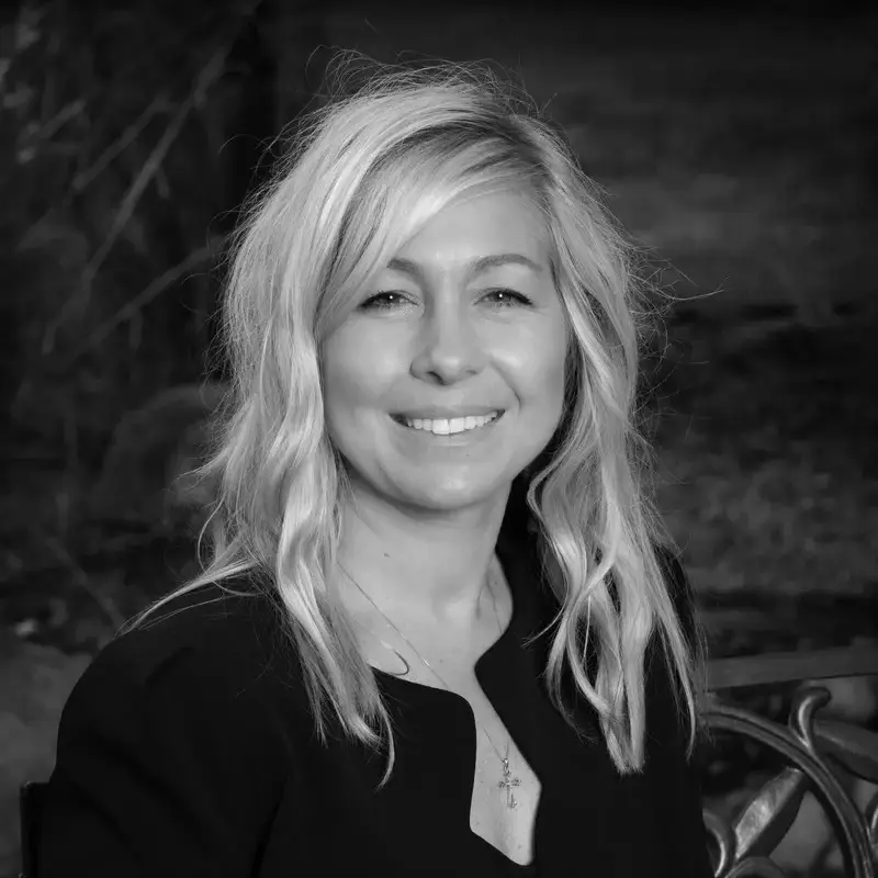 Headshot of Terese Kessler-Bailey, Everyday Faith Podcast guest